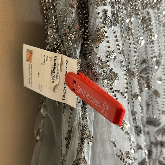 Mac Duggal EMBELLISHED V NECK LONG SLEEVE A LINE GOWN in platinum blue size 12 - Picture 6 of 16